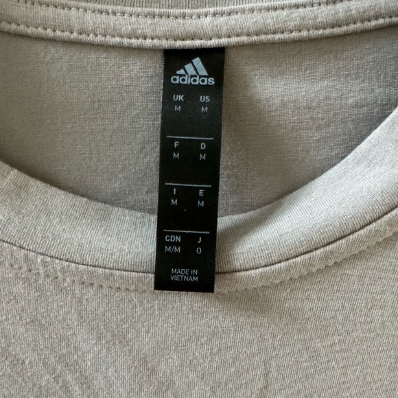 Adidas Aeroready gray long sleeve - medium - Picture 2 of 6